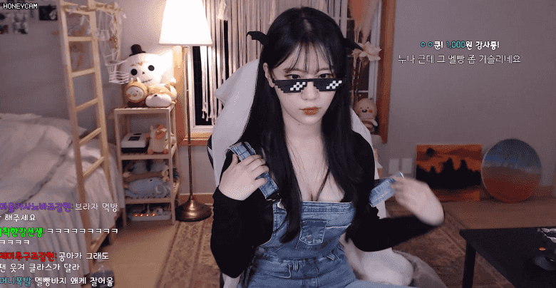16208635374627.gif
