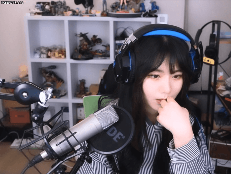 16210914989175.gif