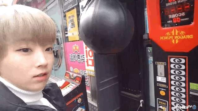 16216267092007.gif