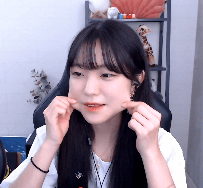 16270538252221.gif
