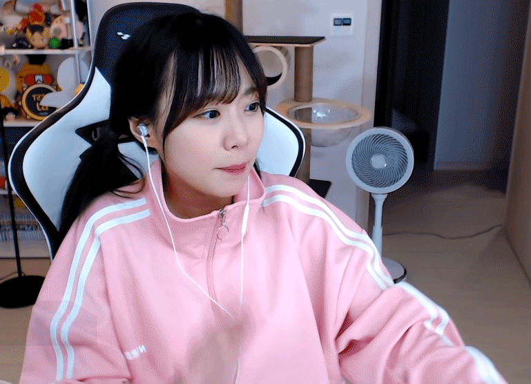 16272102385039.gif