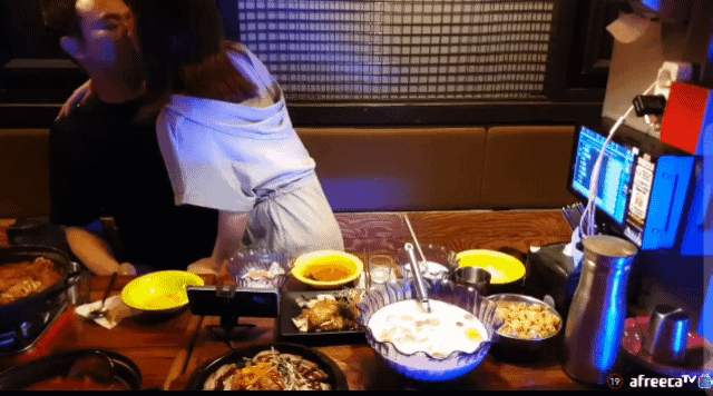 16302076850142.gif