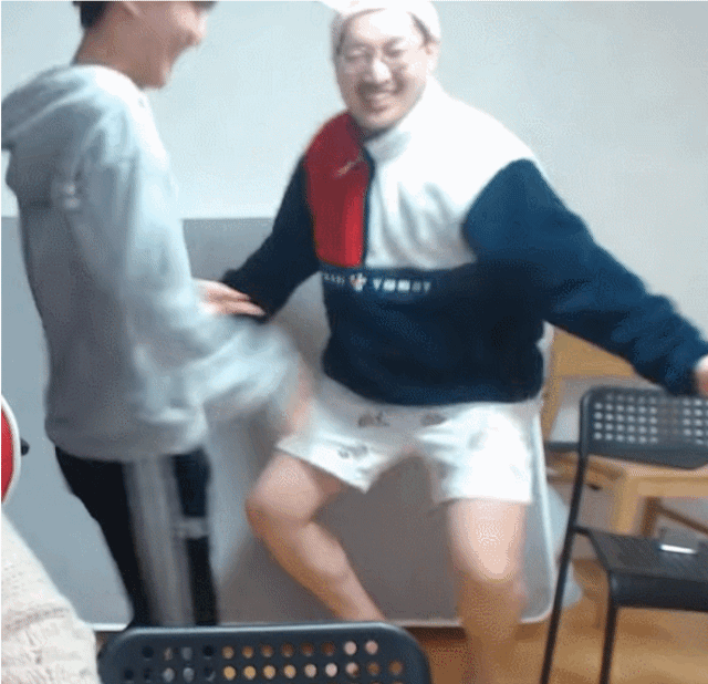 16319047224214.gif