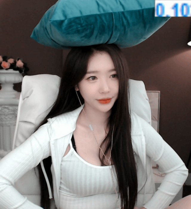 16469011868481.gif