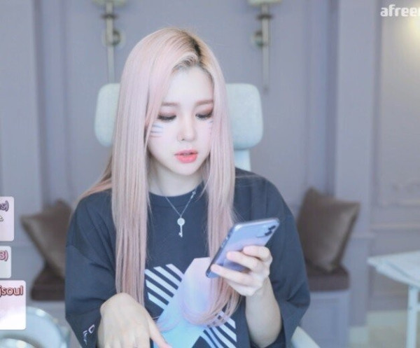 16218155341845.jpg