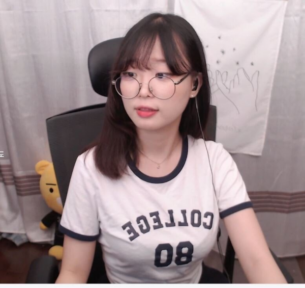 16335042546787.png