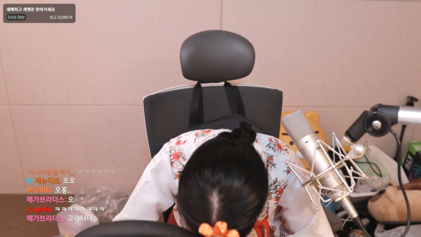 16437949295275.png